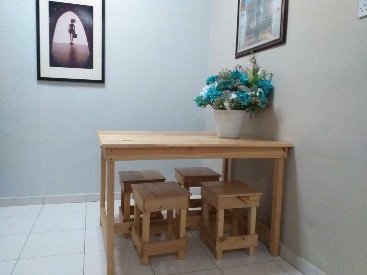 Assalam Homestay เซริอิสกันดาร์ ภายนอก รูปภาพ